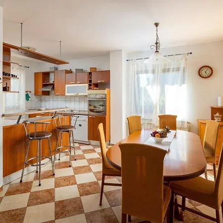 Ferienhaus Mit Privatpool Fur 8 Personen Ca 146 Qm In Bilice, Dalmatien Norddalmatien Holiday home Bilice